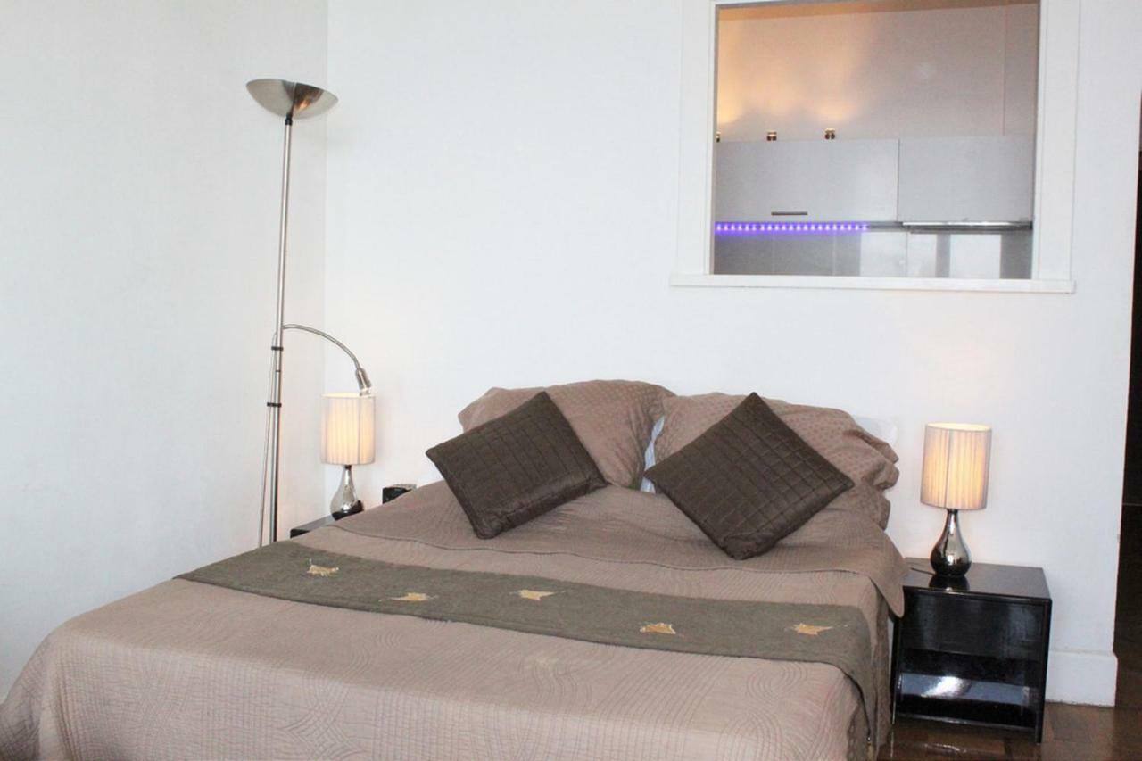 Beachfront Apartment Promenade Des Anglais Ницца Экстерьер фото
