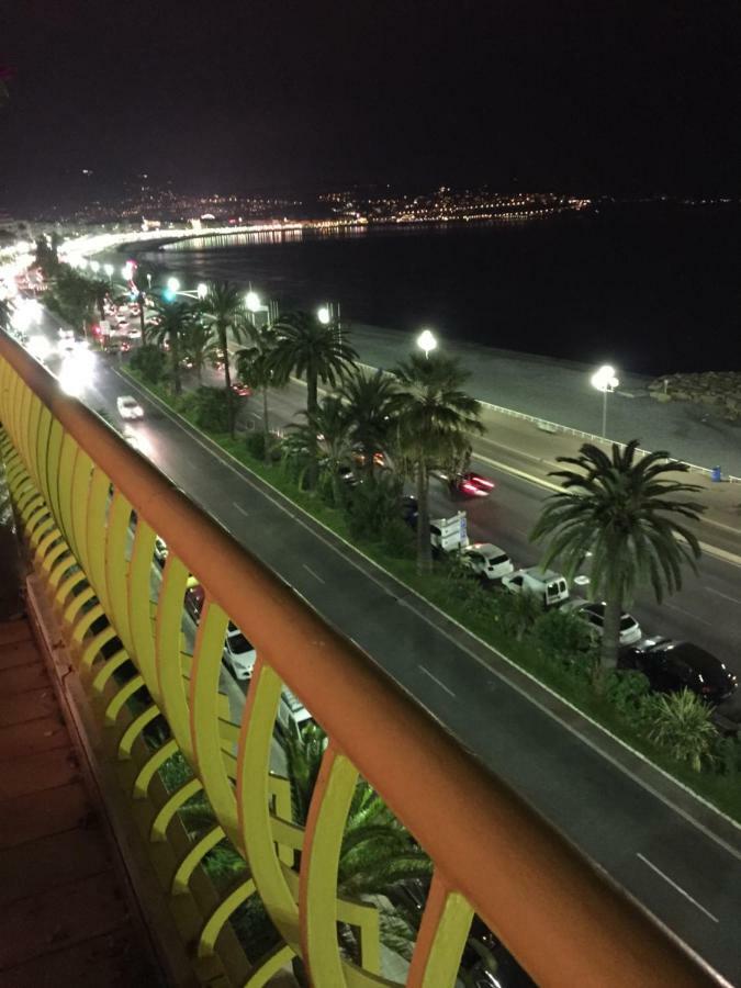 Beachfront Apartment Promenade Des Anglais Ницца Экстерьер фото