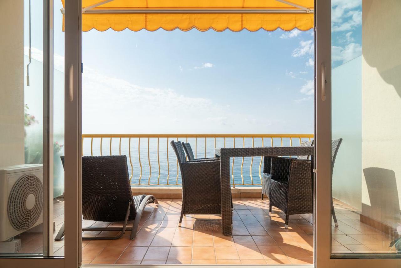 Beachfront Apartment Promenade Des Anglais Ницца Экстерьер фото